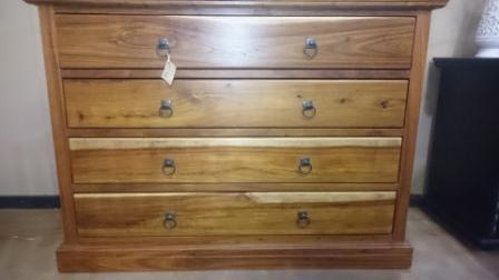 4-Drawer-Skirting-COD-Kiaat-3-