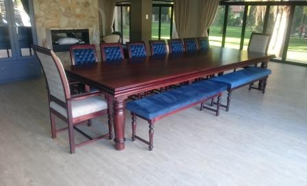 STADLER-BENCH-UPHOLSTRED