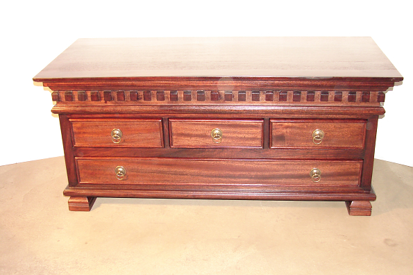 COFFEE-TABLE-LOOTS-