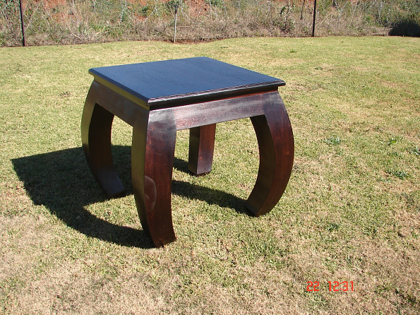 SIDE-TABLE-MING