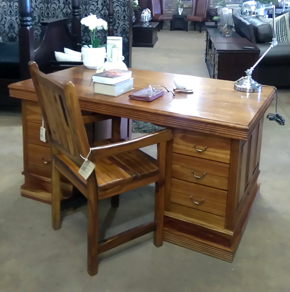 DESK-FLUTED-KIAAT-2-