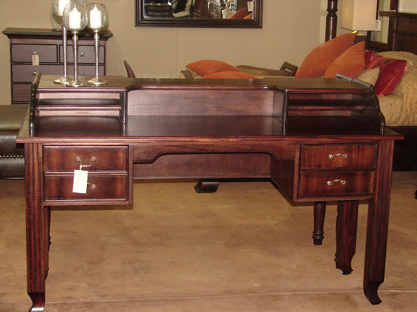 WRITING-TABLE-FLUTED-LEG-(2)