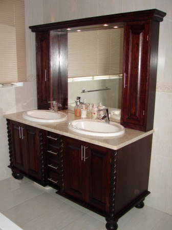 Bathroom-Cabinet-Hettie