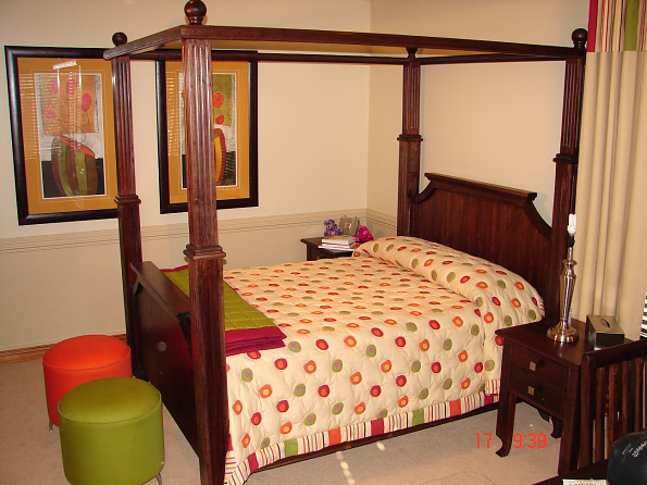 4-POSTER-BED-CHARLOTTE
